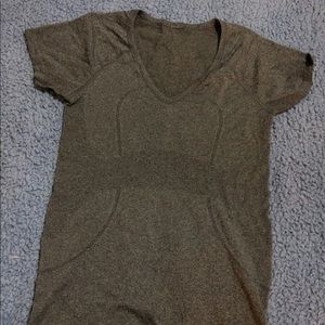 Gray Lululemon shirt